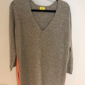 Roberta Roller Rabbit L long v neck sweat